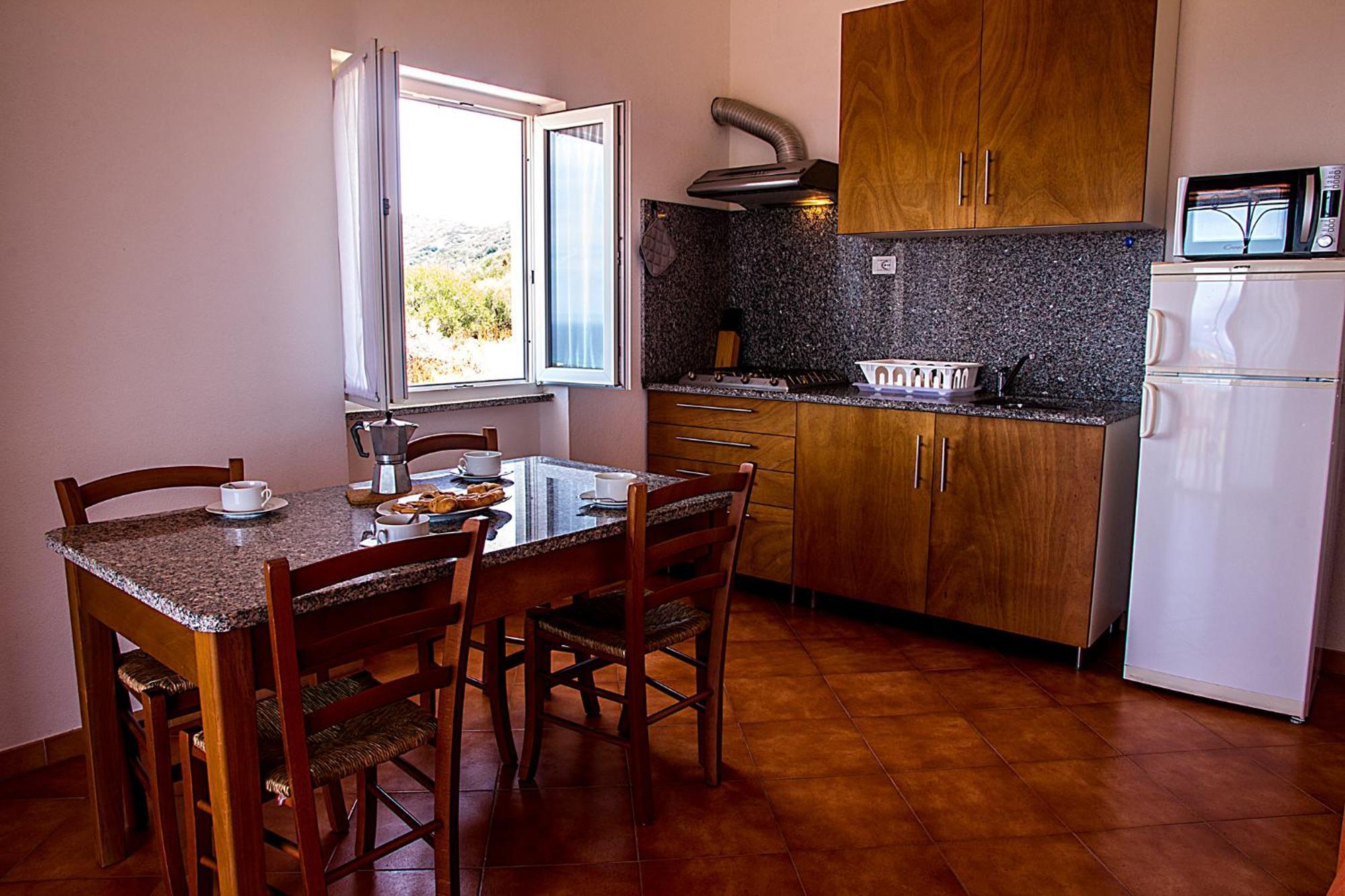 Gf Apartments Li Seddi บาเดซี ภายนอก รูปภาพ