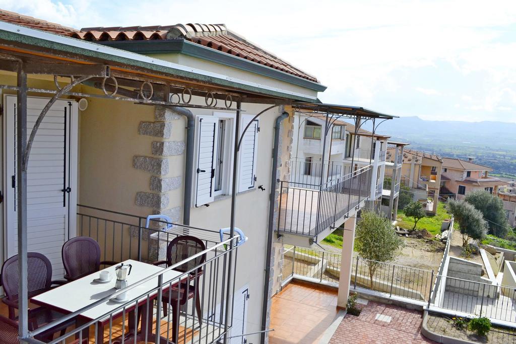 Gf Apartments Li Seddi บาเดซี ภายนอก รูปภาพ