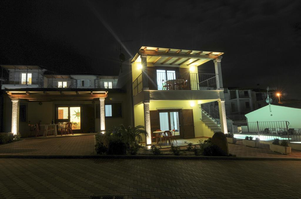 Gf Apartments Li Seddi บาเดซี ภายนอก รูปภาพ