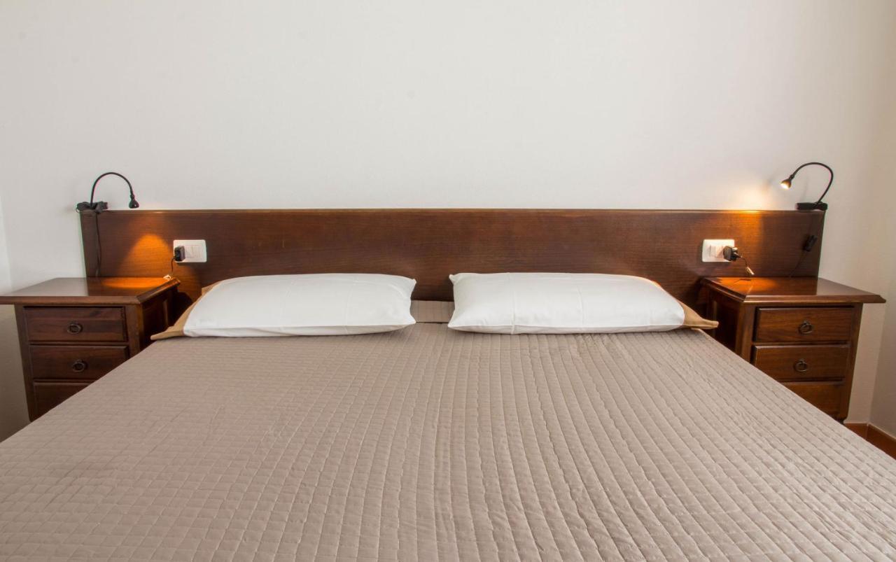 Gf Apartments Li Seddi บาเดซี ภายนอก รูปภาพ