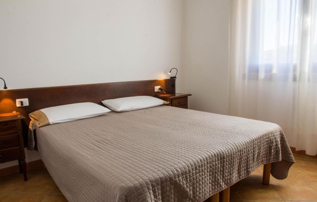Gf Apartments Li Seddi บาเดซี ภายนอก รูปภาพ