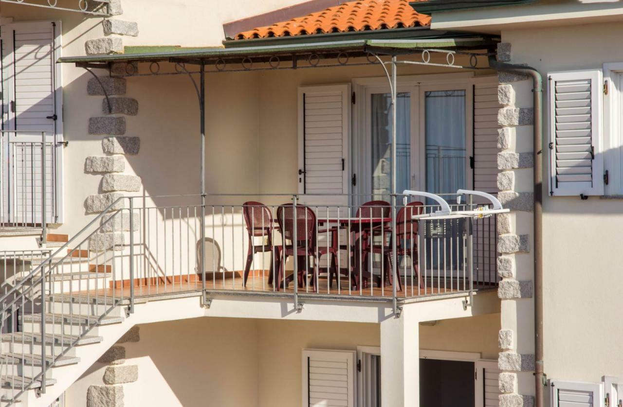 Gf Apartments Li Seddi บาเดซี ภายนอก รูปภาพ